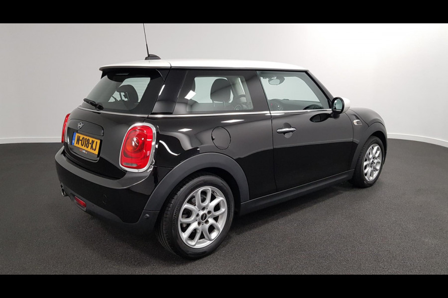 MINI Mini 1.5 136pk Cooper Chili | Climate Control | Parkeer Sensoren | Led | Parkeer Sensoren | Lichtmetalen Velgen #