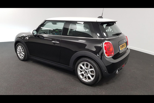 MINI Mini 1.5 136pk Cooper Chili | Climate Control | Parkeer Sensoren | Led | Parkeer Sensoren | Lichtmetalen Velgen #