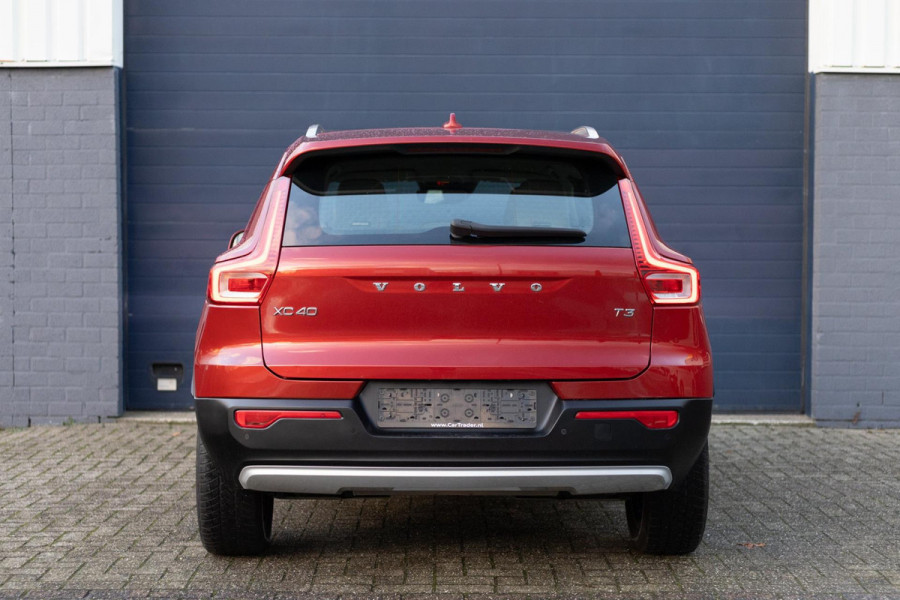 Volvo XC40 1.5 T3 Momentum Pro Automaat Leder Trekhaak