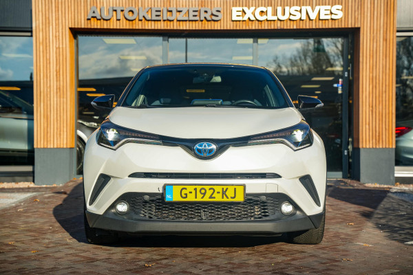 Toyota C-HR 1.8 Hybrid Bi-Tone Sterrenhemel Cruise Stoelverw. DAB+ Keyless Trekhaak 18''LM