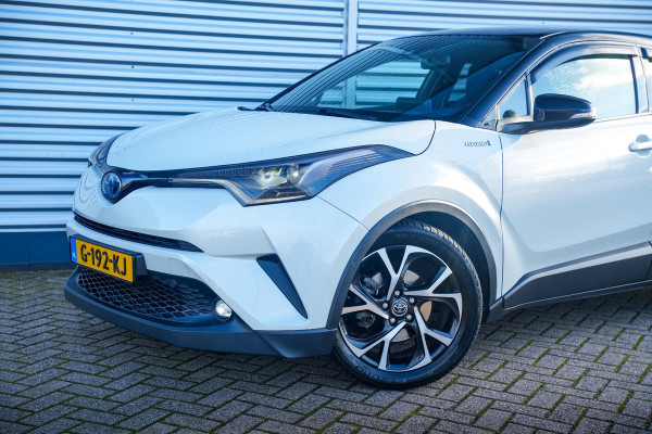 Toyota C-HR 1.8 Hybrid Bi-Tone Sterrenhemel Cruise Stoelverw. DAB+ Keyless Trekhaak 18''LM