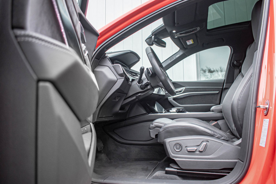 Audi e-tron Sportback 55 quattro S-line 95 kWh 21" | Softclose | Pano dak | S-Sportstoelen