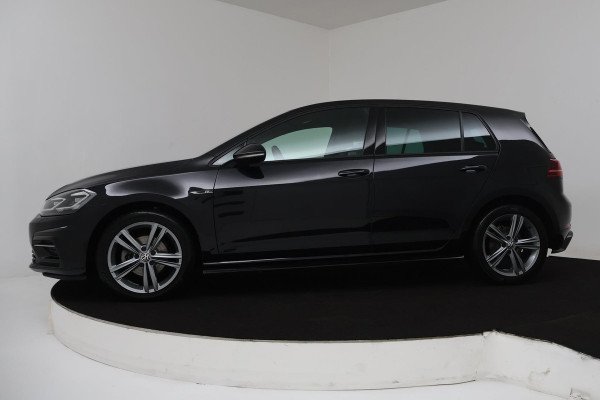 Volkswagen Golf 1.0 TSI Highline Business R (VIRTUAL, ADAPTIVE, NAVIGATIE, PDC, STOELVERWARMING, NL-AUTO, GOED ONDERHOUDEN)