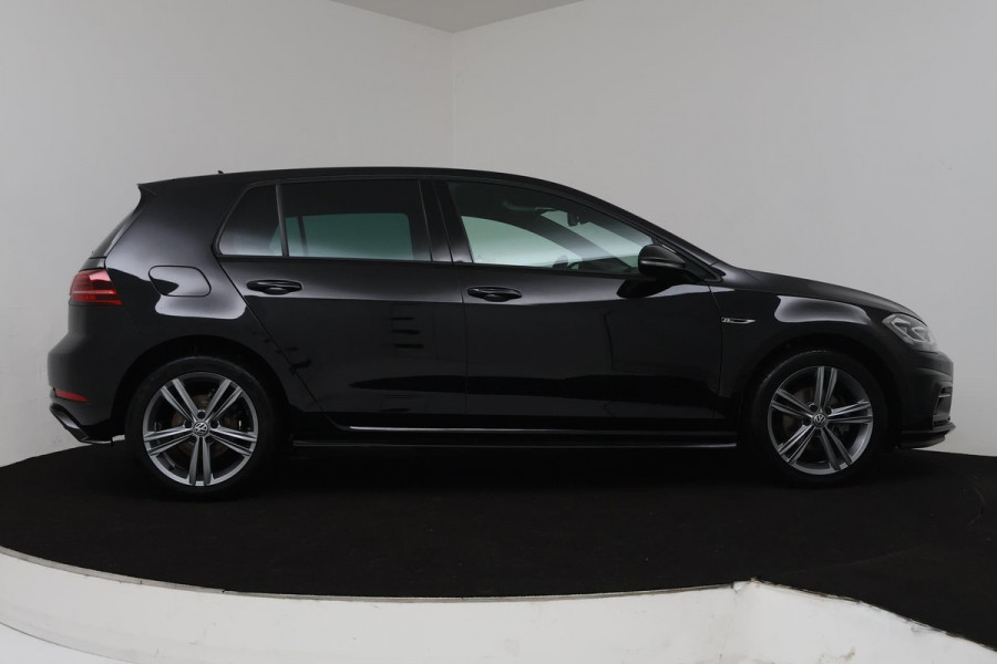 Volkswagen Golf 1.0 TSI Highline Business R (VIRTUAL, ADAPTIVE, NAVIGATIE, PDC, STOELVERWARMING, NL-AUTO, GOED ONDERHOUDEN)