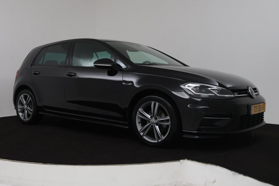 Volkswagen Golf 1.0 TSI Highline Business R (VIRTUAL, ADAPTIVE, NAVIGATIE, PDC, STOELVERWARMING, NL-AUTO, GOED ONDERHOUDEN)