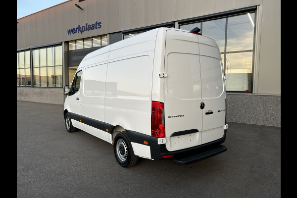 Mercedes-Benz Sprinter 317 CDI L2 H2 MBUX / Camera / Parkeersensoren / Carplay navigatie / Cruise control / Airco / 270 Graden achterdeuren