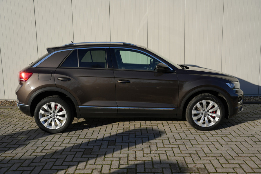 Volkswagen T-Roc 1.5 TSI Sport Automaat | Navigatie | Digitaal Dashboard | Camera