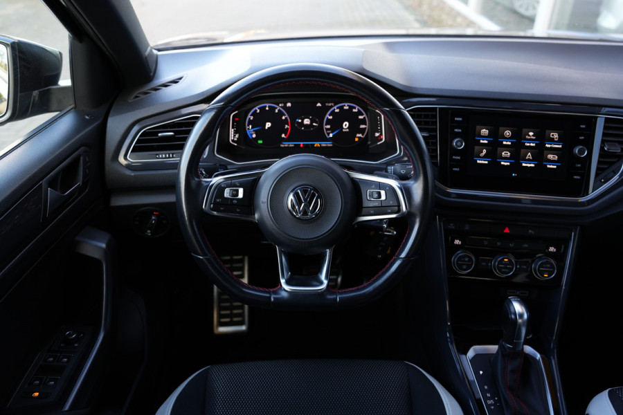 Volkswagen T-Roc 1.5 TSI Sport Automaat | Navigatie | Digitaal Dashboard | Camera