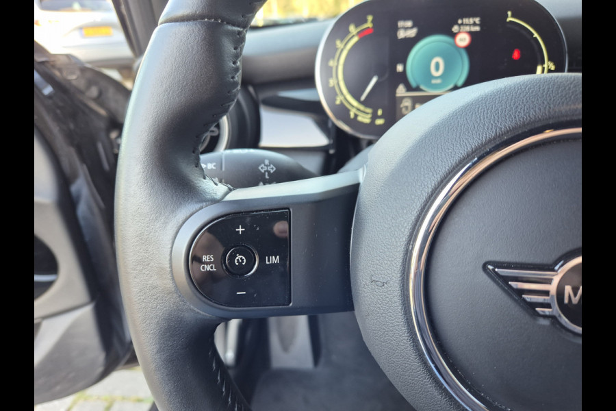 MINI Mini 1.5 Cooper Classic | Climate Control | Navigatie | DAB