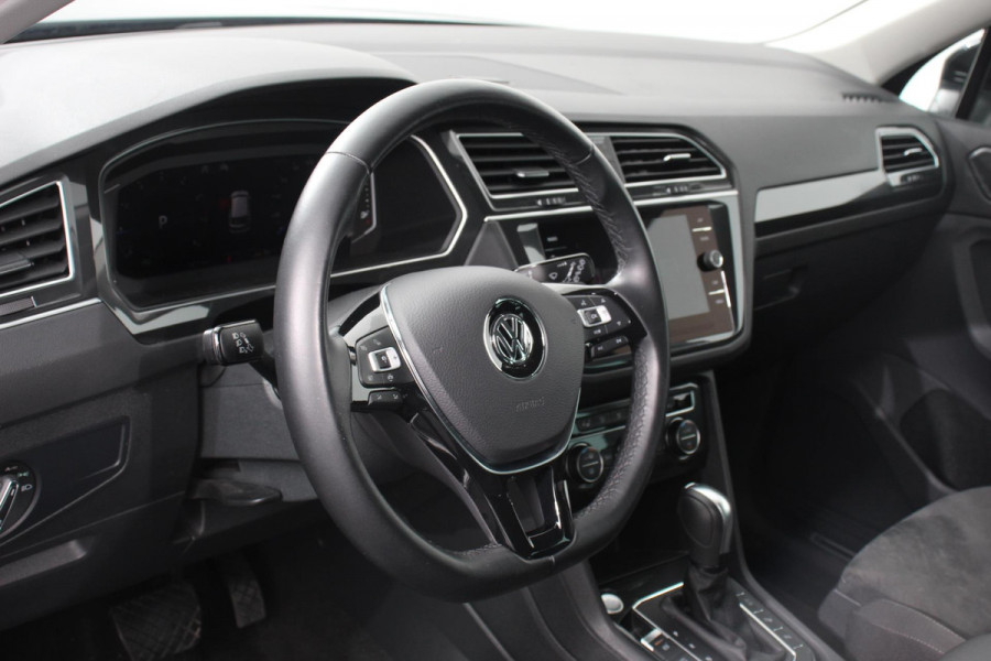 Volkswagen Tiguan 1.5 TSI 150pk DSG ACT Highline Team | Climate Control | Virtual Cockpit | Led | Trekhaak Electrisch uitklapbaar | Achterklep Electrisch bedienbaar | Adaptive Cruise Control | Camera