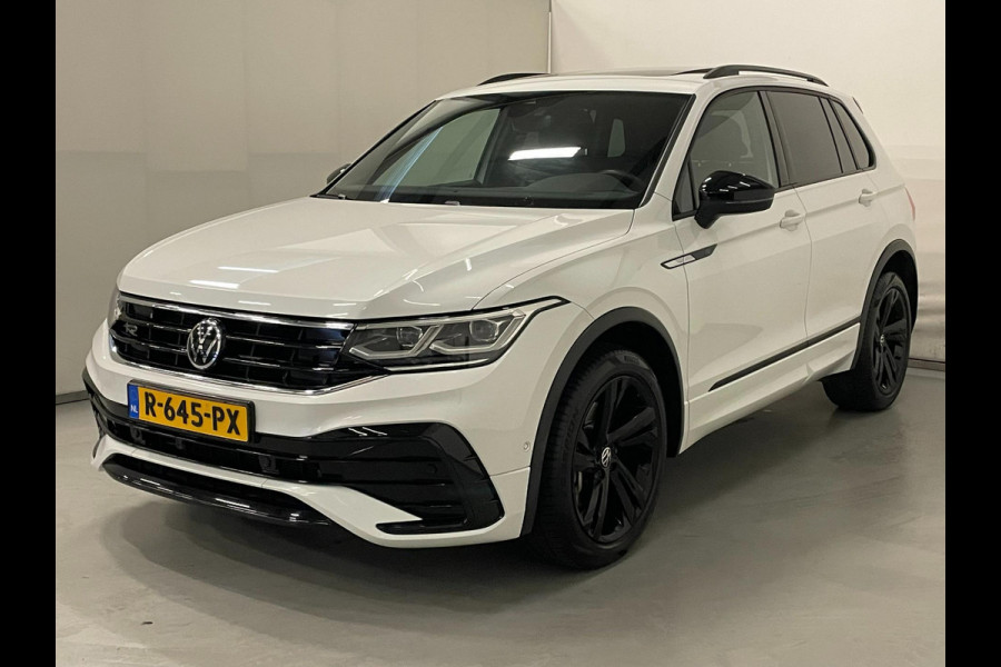 Volkswagen Tiguan 2.0 TSI 4Motion / R-Line / Pano / CarPlay