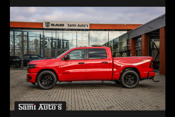 Dodge Ram PREMIUM NIGHT 2025 | HURRICAN 420PK 636 Nm | BOM VOL + 14.4 INCH SCHERM + LUCHTVERING + HUD | PRIJS MET LPG EN COVER EN GARANTIE DUBBELE CABINE | PICK UP | 5 PERSOONS | DC | GRIJSKENTEKEN | PR4 FLAME RED | VOORRAAD NR 2226 - 4993