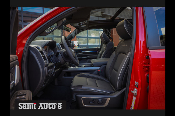 Dodge Ram PREMIUM NIGHT 2025 | HURRICAN 420PK 636 Nm | BOM VOL + 14.4 INCH SCHERM + LUCHTVERING + HUD | PRIJS MET LPG EN COVER EN GARANTIE DUBBELE CABINE | PICK UP | 5 PERSOONS | DC | GRIJSKENTEKEN | PR4 FLAME RED | VOORRAAD NR 2226 - 4993