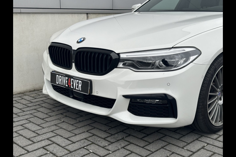 BMW 5 Serie Touring 540i xD High Exe FULL PANO NAVI CAMERA CR CONTROL ELEK PAKKET