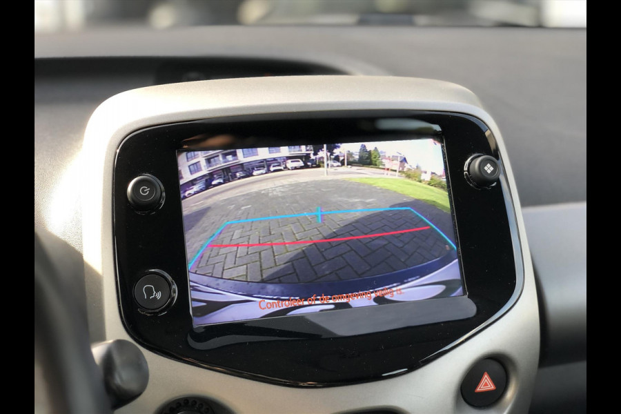 Toyota Aygo 1.0 VVT-i 72pk 5D X-Play | Eerste eigenaar, Apple CarPlay/Android Auto, Parkeercamera, In hoogte verstelbare stoel