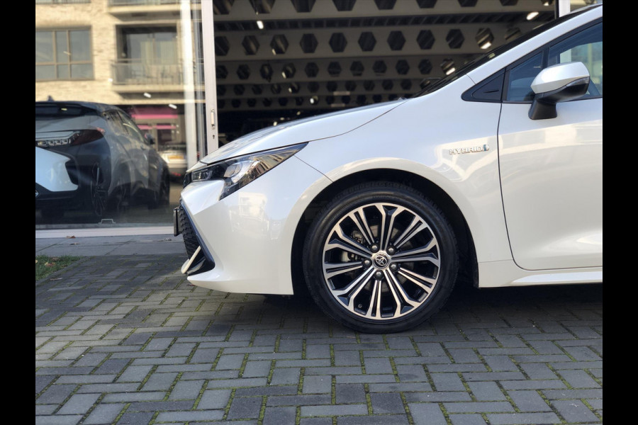 Toyota Corolla Touring Sports 1.8 Hybrid Dynamic | Eerste eigenaar, LED, CarPlay, Parelmoer wit,17inch, Stoelverwarming, Navigatie