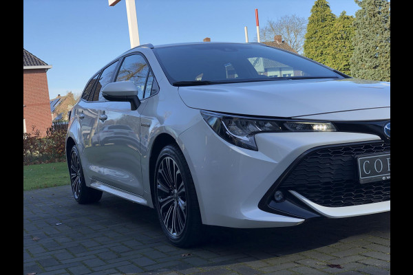 Toyota Corolla Touring Sports 1.8 Hybrid Dynamic | Eerste eigenaar, LED, CarPlay, Parelmoer wit,17inch, Stoelverwarming, Navigatie