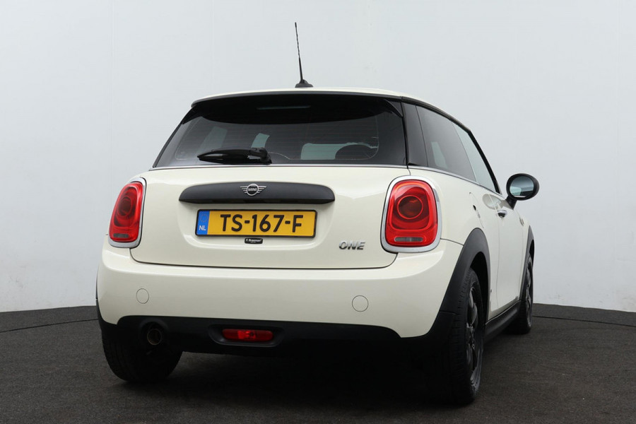 MINI Mini 1.5 One First Salt AANBIEDING/ MEENEEMPRIJS (1e Eig, NL-auto, Dealer onderhoud, Navi, Cruise Control,Airco, Etc)