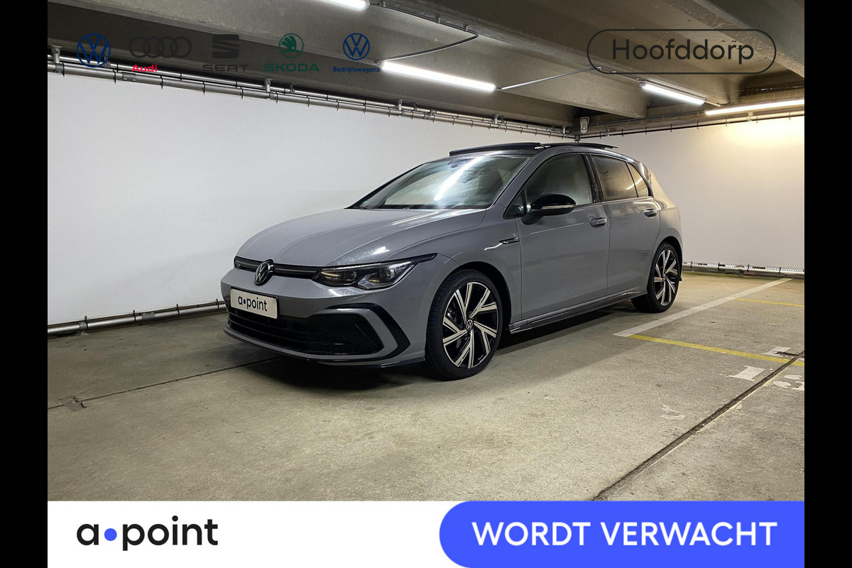 Volkswagen Golf 1.5 eTSI R-Line Business 150 pk Automaat (DSG) | Navigatie | Panoramadak | Parkeersensoren | Achteruitrijcamera | Stoelverwarming | Black Style pakket |