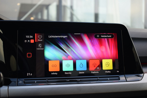 Volkswagen Golf 1.0 eTSI Life | Apple CarPlay | Virtual | Adaptive | Climate