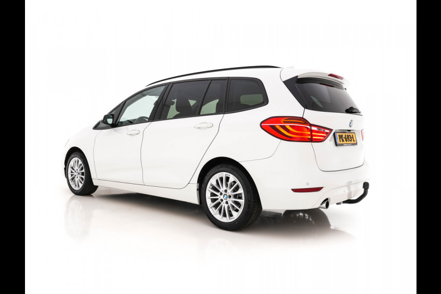 BMW 2 Serie Gran Tourer 218i Corporate Lease Executive Aut.*NAVI-FULLMAP | FULL-LED  | CAMERA | ECC | CRUISE | PARKING-PACK | TOWBAR |  COMFORT-SEATS | 17'' ALU*