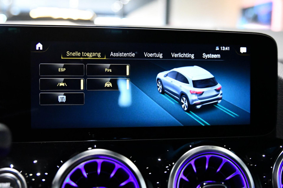 Mercedes-Benz GLA 250 e AMG Plug-In. Pano, Distro+, Carbon, Keyless, Camera, Sfeer, CarPlay!