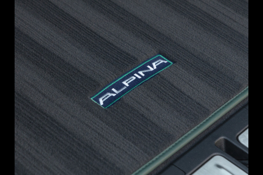 Alpina B5 touring ALPINA - B5 Touring - Last of Line - Lavalina 2 Waldgrün - Full-Option - Sonderwunsch ''Orinoco''