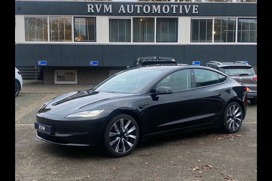 Tesla Model 3 HIGHLANDER RWD 60Kwh VAN 42.900 VOOR 38.770 EINDEJAARSVOORDEEL 4.130 | TOPSTAAT! | TESLA GARANTIE T/M 2-2028