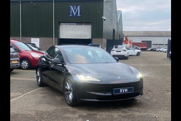 Tesla Model 3 HIGHLANDER RWD 60Kwh VAN 42.900 VOOR 38.770 EINDEJAARSVOORDEEL 4.130 | TOPSTAAT! | TESLA GARANTIE T/M 2-2028