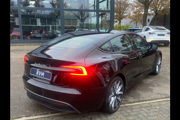 Tesla Model 3 HIGHLANDER RWD 60Kwh VAN 42.900 VOOR 38.770 EINDEJAARSVOORDEEL 4.130 | TOPSTAAT! | TESLA GARANTIE T/M 2-2028