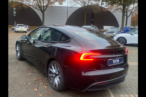 Tesla Model 3 HIGHLANDER RWD 60Kwh VAN 42.900 VOOR 38.770 EINDEJAARSVOORDEEL 4.130 | TOPSTAAT! | TESLA GARANTIE T/M 2-2028