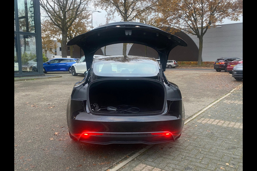 Tesla Model 3 HIGHLANDER RWD 60Kwh VAN 42.900 VOOR 38.770 EINDEJAARSVOORDEEL 4.130 | TOPSTAAT! | TESLA GARANTIE T/M 2-2028