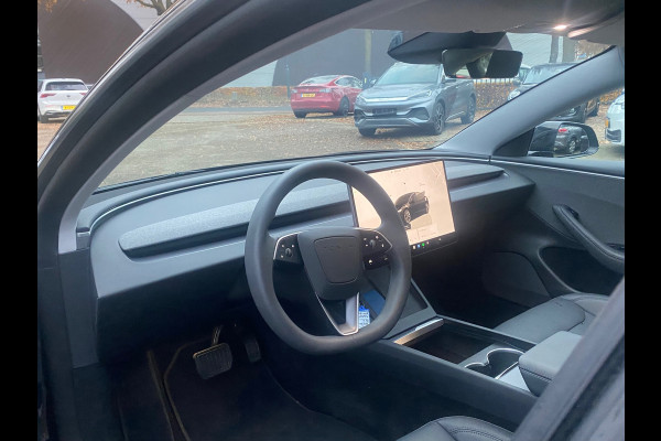 Tesla Model 3 HIGHLANDER RWD 60Kwh VAN 42.900 VOOR 38.770 EINDEJAARSVOORDEEL 4.130 | TOPSTAAT! | TESLA GARANTIE T/M 2-2028