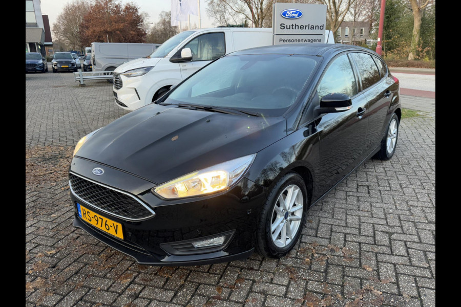 Ford Focus 1.0 Ecoboost Titanium 125pk Trekhaak | Cruise control | Getint glas | 5 deurs | Apple Carplay / Android auto | Achteruitrijcamera