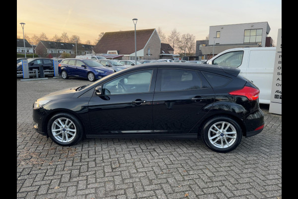 Ford Focus 1.0 Ecoboost Titanium 125pk Trekhaak | Cruise control | Getint glas | 5 deurs | Apple Carplay / Android auto | Achteruitrijcamera