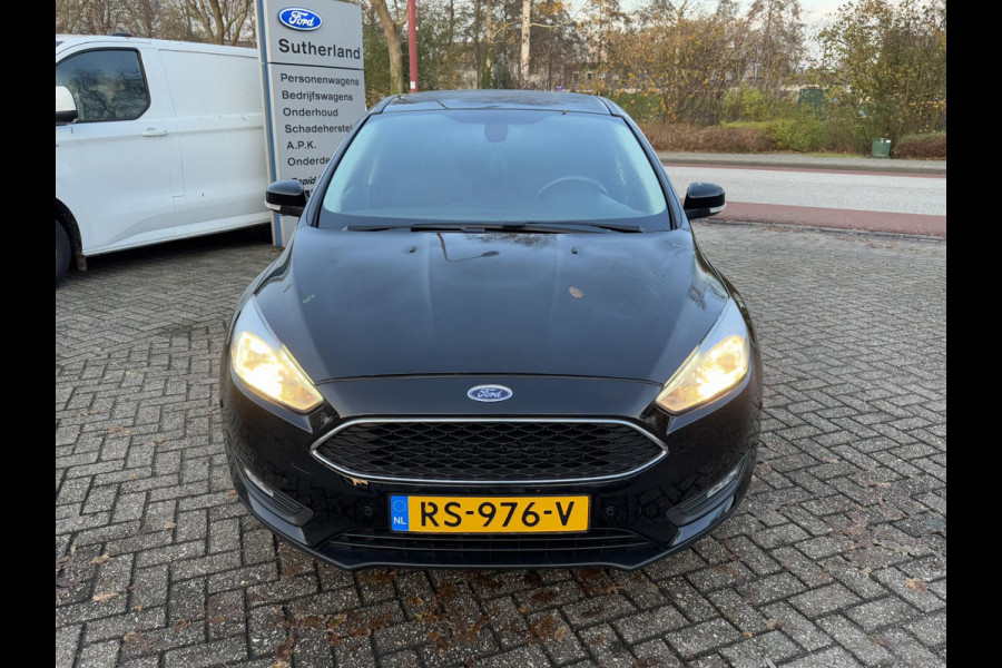 Ford Focus 1.0 Ecoboost Titanium 125pk Trekhaak | Cruise control | Getint glas | 5 deurs | Apple Carplay / Android auto | Achteruitrijcamera