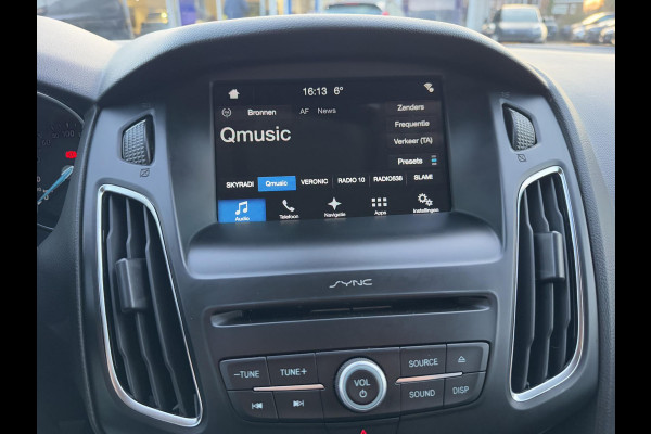 Ford Focus 1.0 Ecoboost Titanium 125pk Trekhaak | Cruise control | Getint glas | 5 deurs | Apple Carplay / Android auto | Achteruitrijcamera