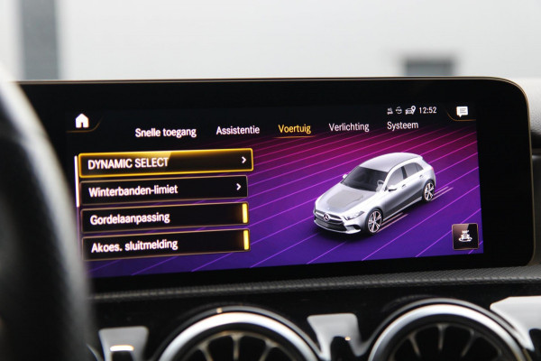 Mercedes-Benz A-Klasse 200 AMG/PANO/SFEERV/CARPLAY/CAMERA/VOLL