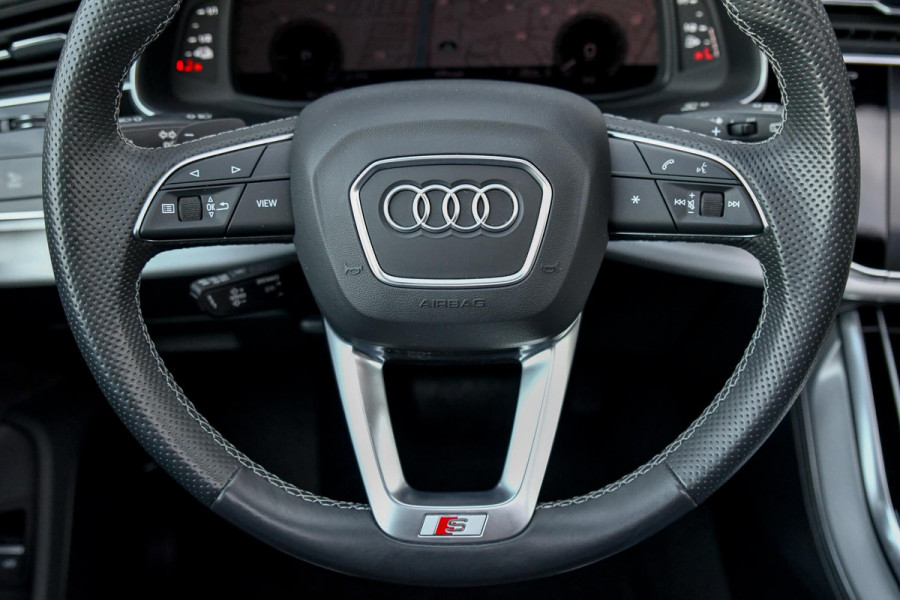 Audi Q7 60 TFSI e quattro Competition, BTW, RS zetels, Alcantara hemel, Massage, Koeling, Softclose, 360, HUD, ACC, Pano, Laser!