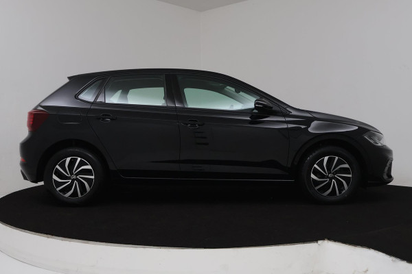 Volkswagen Polo 1.0 TSI Life (VIRTUAL COCKPIT, ADAPTIVE CRUISE, PARKEERSENSOREN V+A, CARPLAY, NL-AUTO, GOED ONDERHOUDEN)