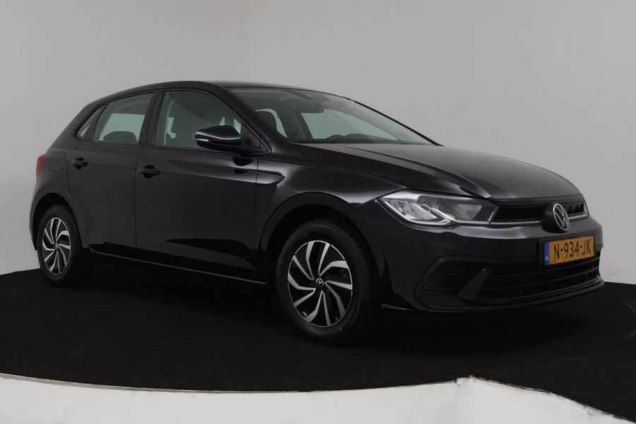 Volkswagen Polo 1.0 TSI Life (VIRTUAL COCKPIT, ADAPTIVE CRUISE, PARKEERSENSOREN V+A, CARPLAY, NL-AUTO, GOED ONDERHOUDEN)