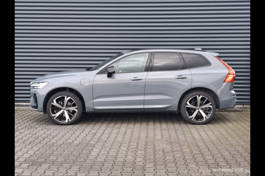 Volvo XC60 Recharge T6 AWD R-Design Plug in Hybrid Facelift PHEV | Nieuw Model | Luchtvering | Panodak | Lederen Sportstoelen Memory | Trekhaak af Fabriek | Google Assistant | Adaptive Cruise | Harman Kardon | Head Up | Navigatie | Apple Carplay | L.M