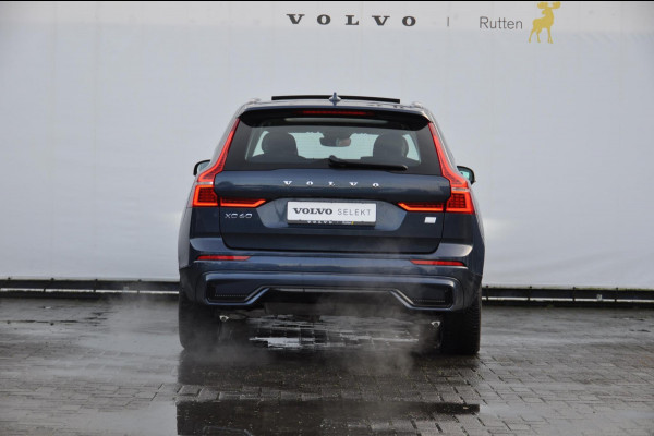 Volvo XC60 T6 350PK Long Range AWD Plus Dark / Adaptieve cruise control / Pilot Assist / Panoramisch schuif-kantel dak / Lederen bekleding / Elektrisch bedienbare voorstoelen met geheugen / Stoelverwarming voor en achter / Apple Carplay /