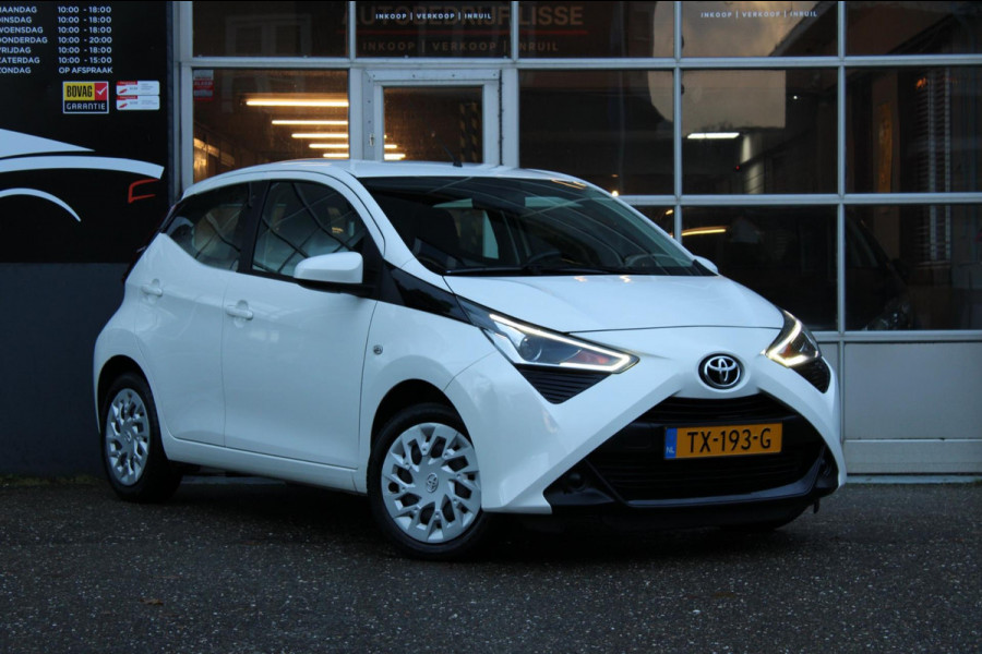 Toyota Aygo 1.0 VVT-i x-play Airco Camera Carplay Nap