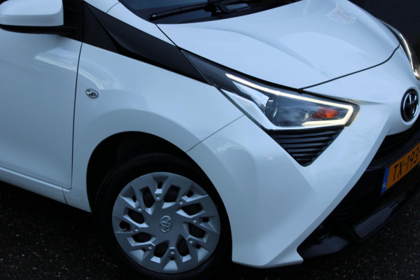 Toyota Aygo 1.0 VVT-i x-play Airco Camera Carplay Nap