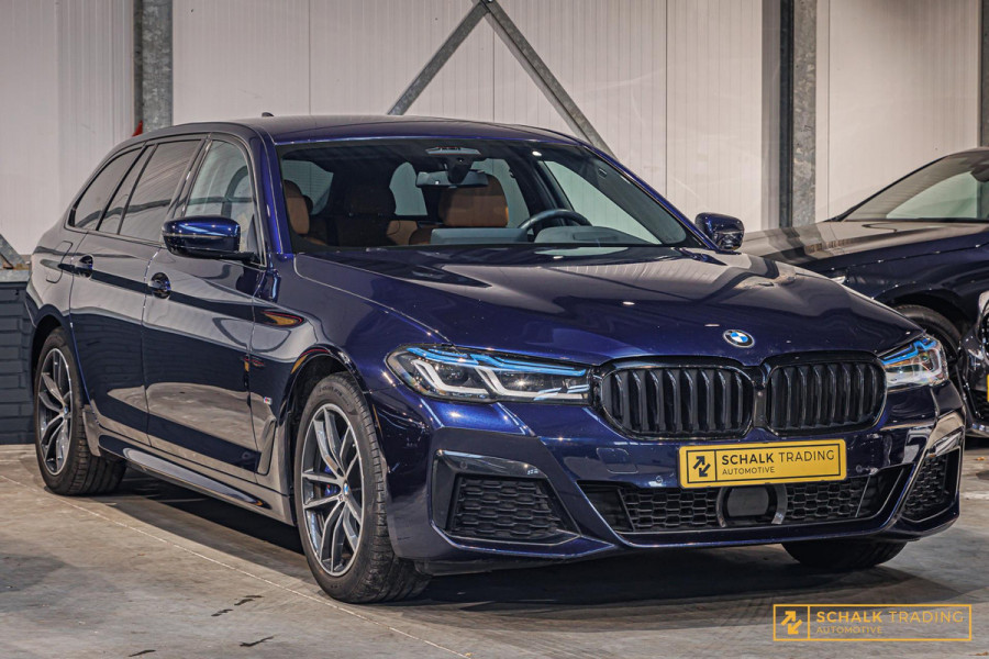 BMW 5 Serie Touring 530e xDrive M-sport Laser E-Trekhaak Cam