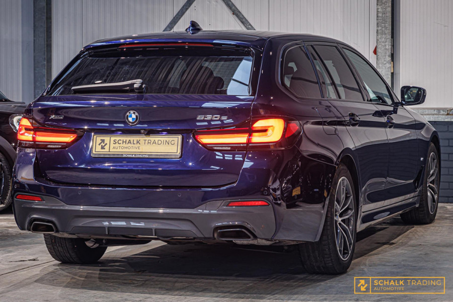 BMW 5 Serie Touring 530e xDrive M-sport Laser E-Trekhaak Cam