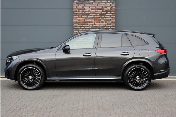 Mercedes-Benz GLC 400e 4MATIC AMG Line Aut9 | Airmatic | Achterasbesturing | Distronic+ | Stoelventilatie | Verwarmd Stuurwiel | Burmester | Panoramadak | HUD | Digital Light | Massage |