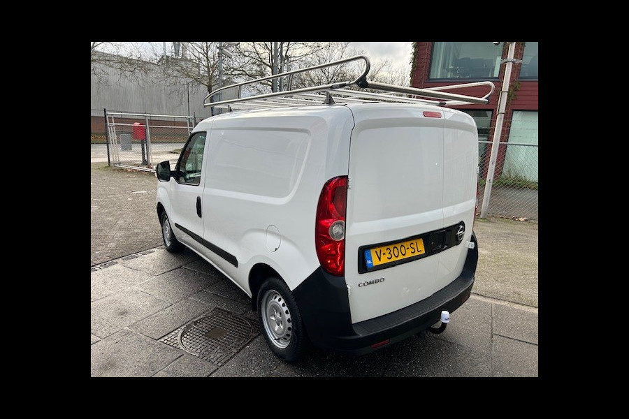 Opel Combo 1.6 CDTi L1H1 Edition AIRCO I TREKHAAK I IMPERIAAL I 1e EIGENAAR I COMPLETE ONDERHOUDSHISTORIE I DISTRIBUTIERIEM VERVANGEN I ALARM