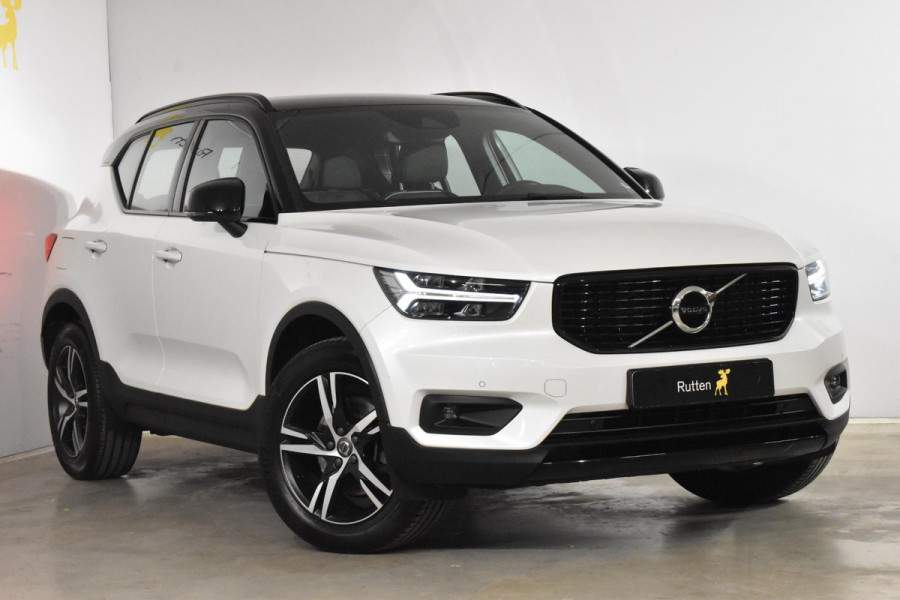 Volvo XC40 T4 190PK Automaat R-Design / Navigatie / Camera / Elektrische Bestuurderstoel / Elektrische Achterklep / Trekhaak /